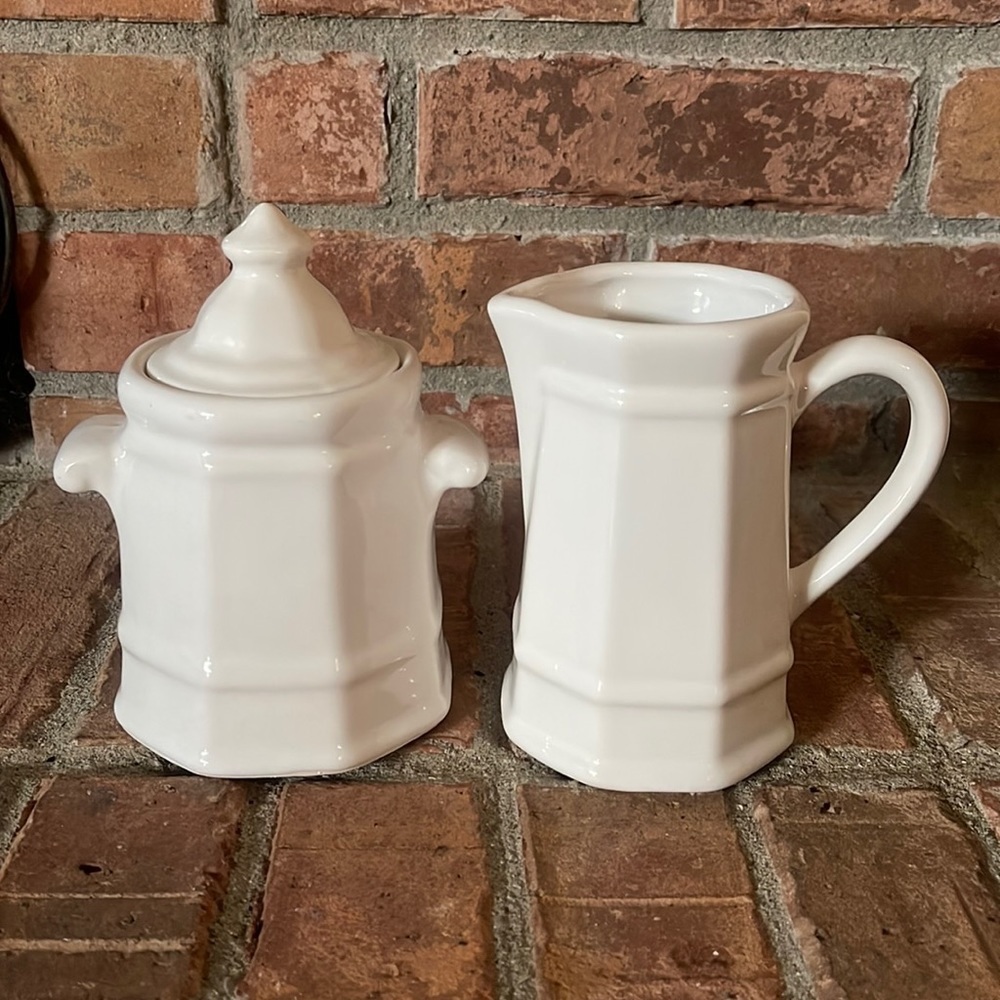 Pfaltzgraff Heritage White Cream & Sugar Stoneware Jar Set